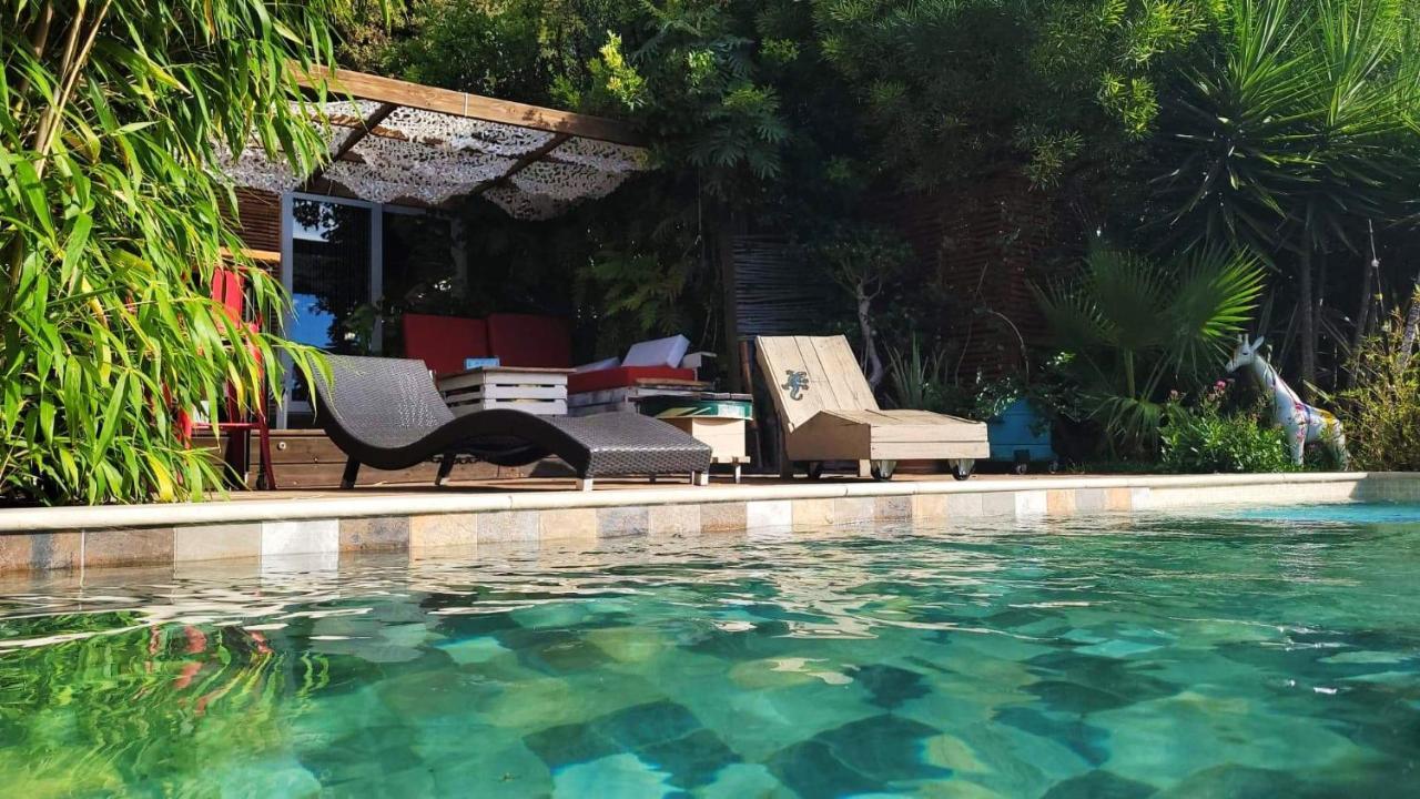 Carnoules  Logement De Charme Avec Piscine Et Jacuzzi מראה חיצוני תמונה
